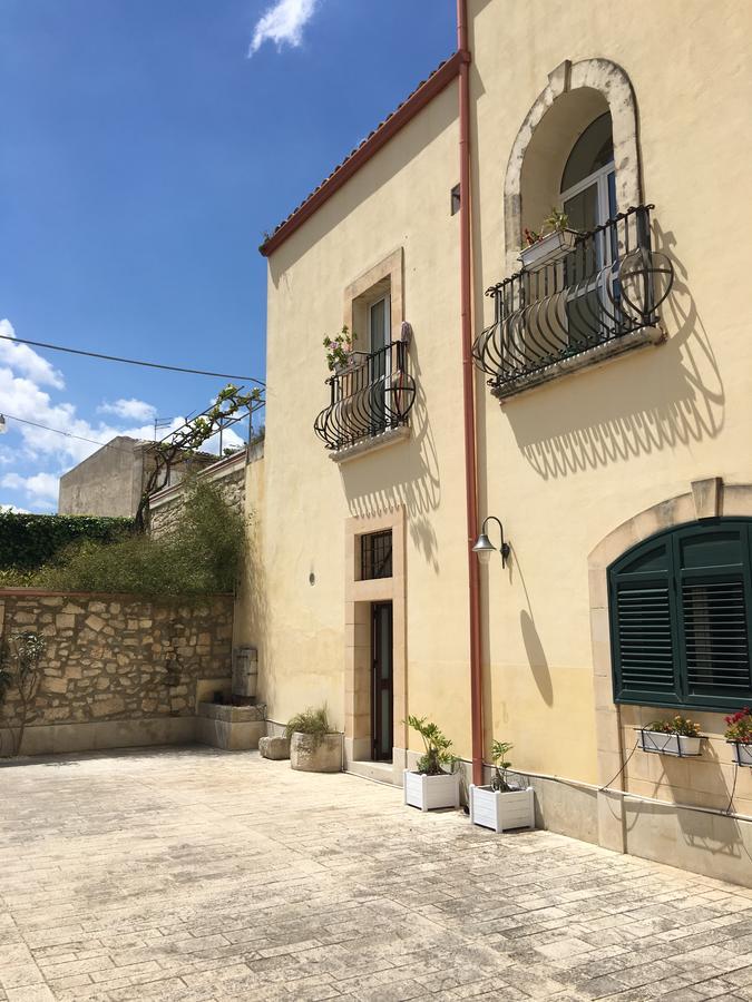 Le Fioriere Affittacamere E Casa Vacanze Ragusa Kültér fotó